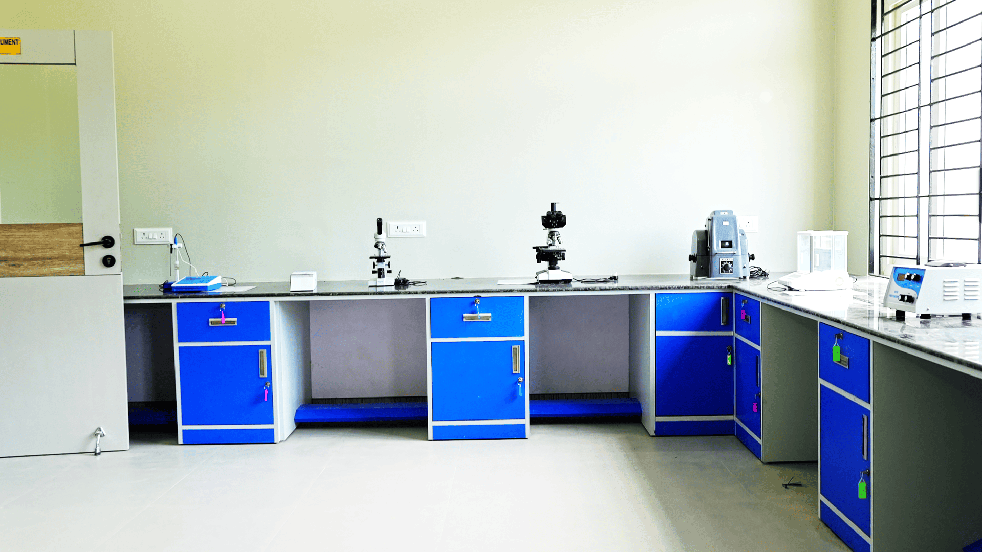 Pragjyotishpur University Guwahati Central instrument lab photo 9